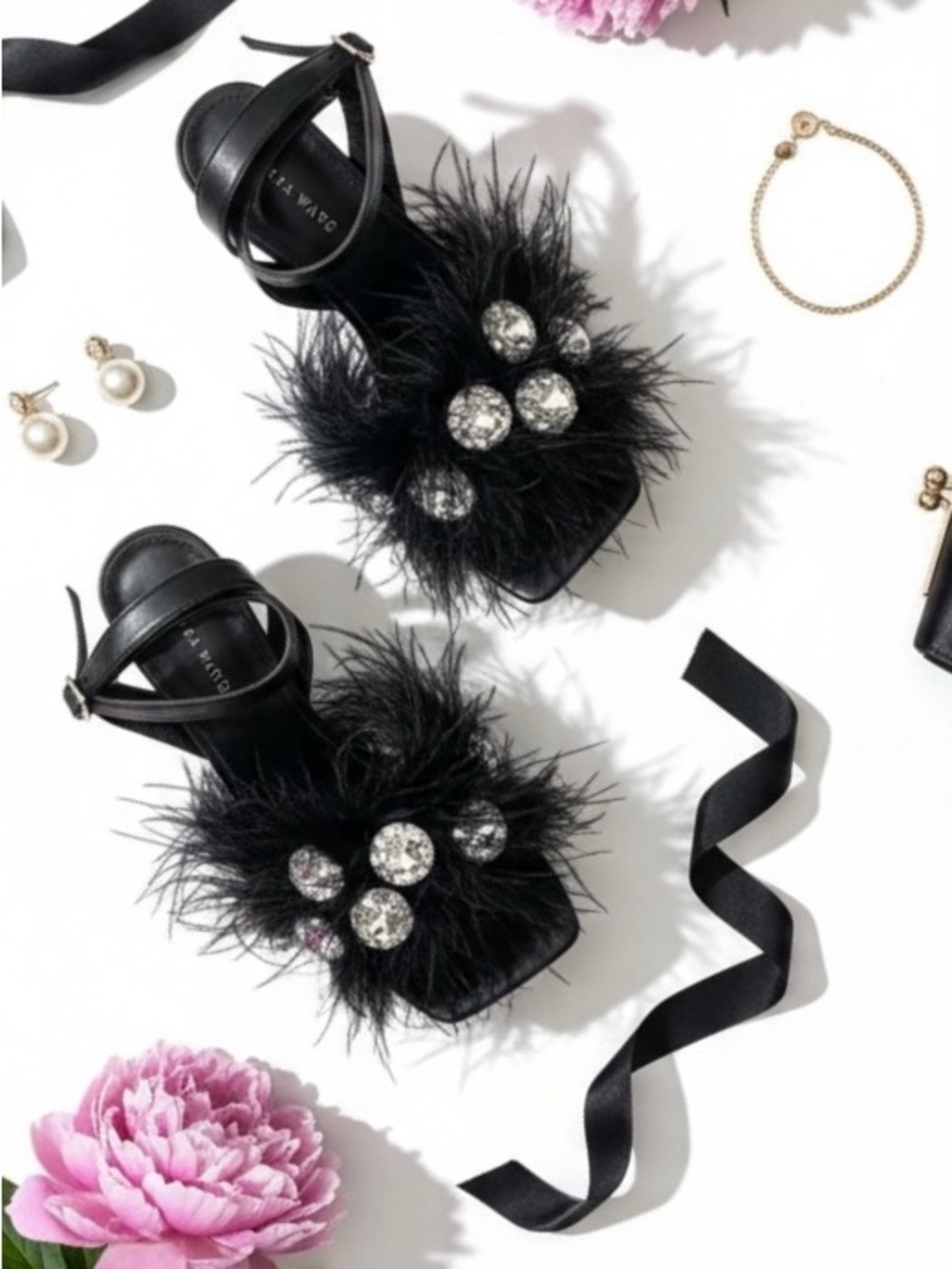 AKIRA AZALEA WANG PAVO FEATHER EMBELLISHED SANDAL IN BLACK NWOB Sz 9